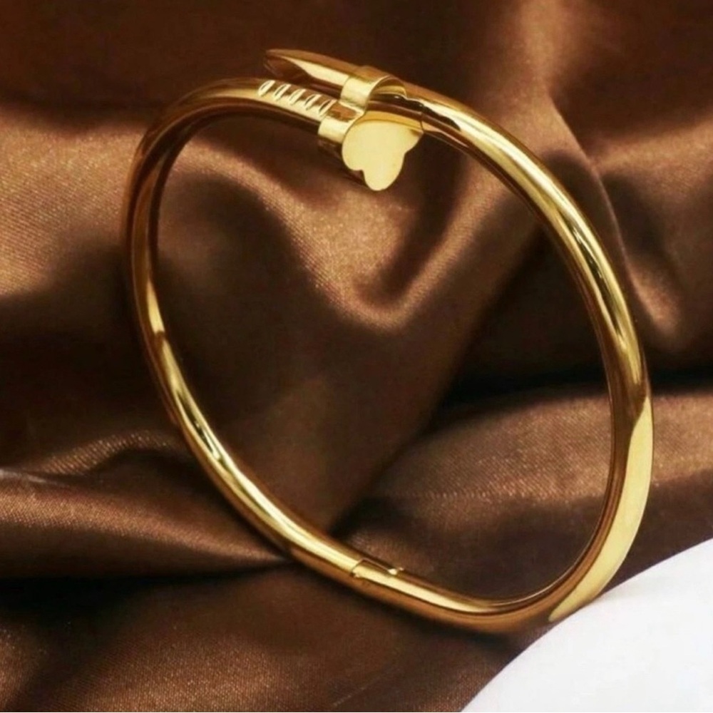 Gold Plated Stainless Steel Nail Bangle Bracelet | Clover Detail